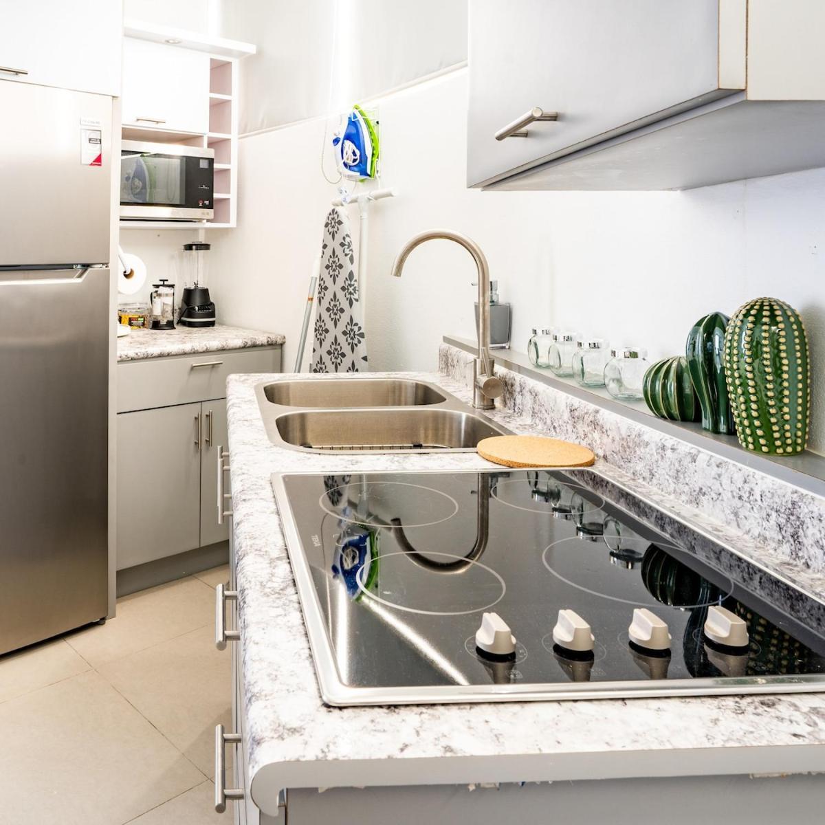 Aquaville Dorado Moderna A Studio 7 Экстерьер фото