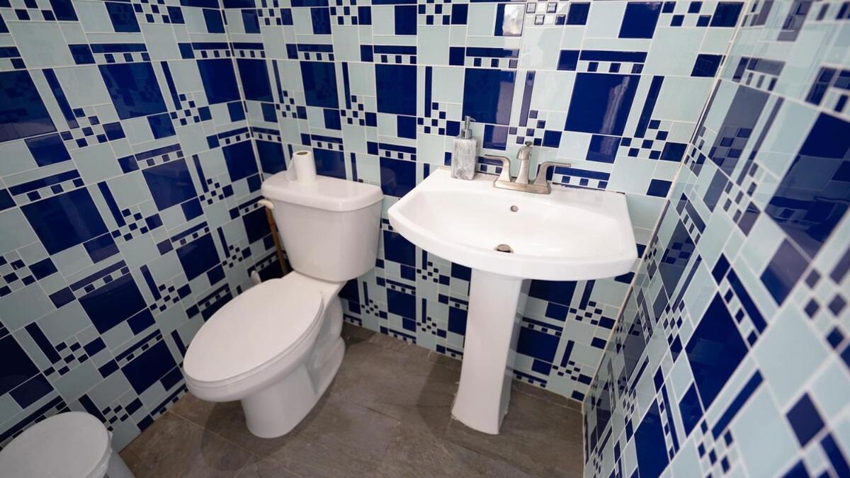 Aquaville Dorado Moderna A Studio 7 Экстерьер фото